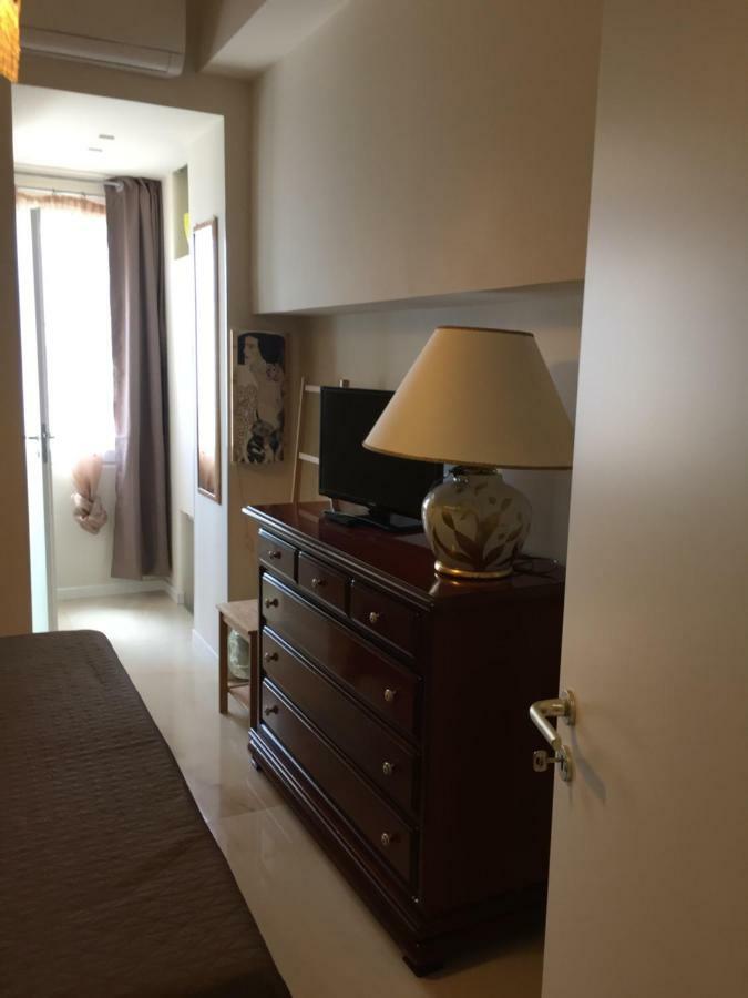 카타니아 Aquila House B&B 외부 사진