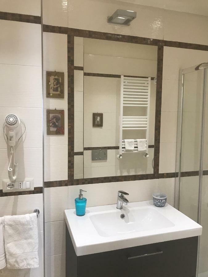 카타니아 Aquila House B&B 외부 사진