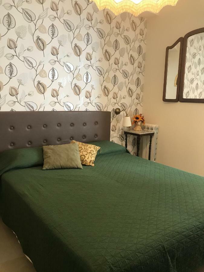 카타니아 Aquila House B&B 외부 사진
